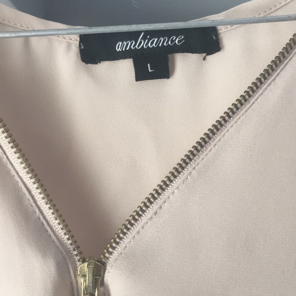 Tan blouse - Picture 2 of 3